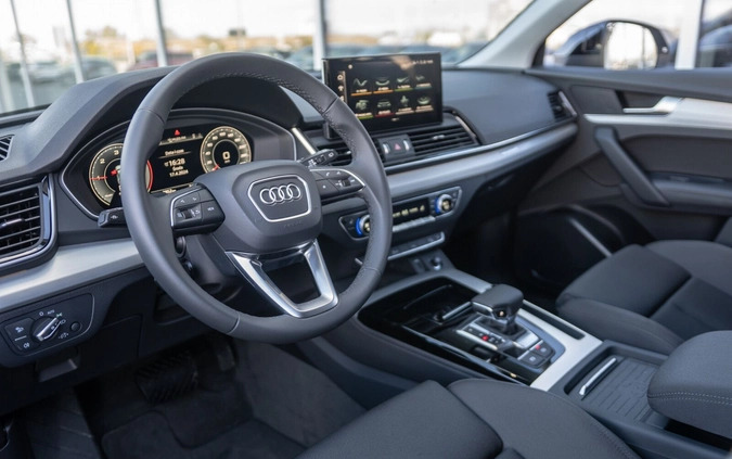 Audi Q5 cena 244900 przebieg: 2860, rok produkcji 2023 z Chmielnik małe 466